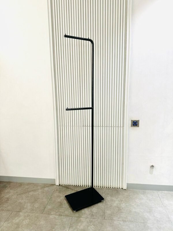 MODEL NO Item 10 - Image 4